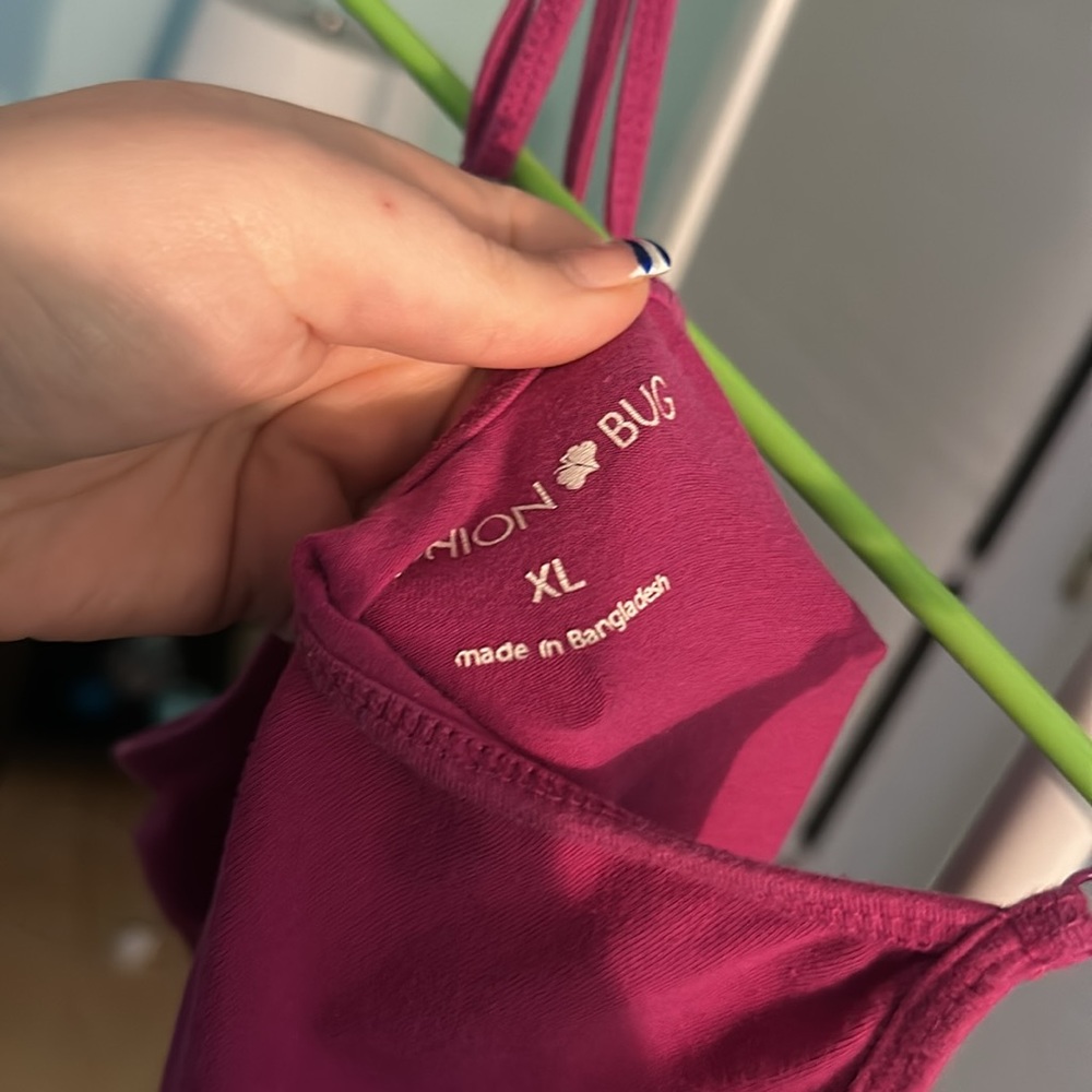FASHION BUG TANK TOP - Picture 3 of 3